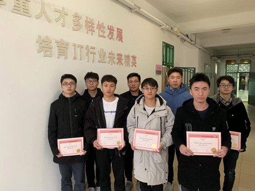 部分通过RCNA认证学生合影_副本.jpg 部分通过RCNA认证学生合影_副本.jpg