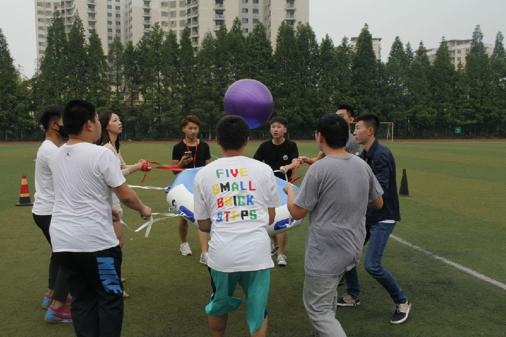 图一 雷霆战鼓.jpg